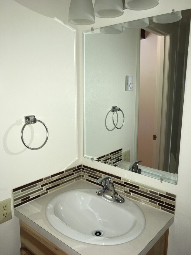 Foto del edificio - 1033 SW Western Blvd