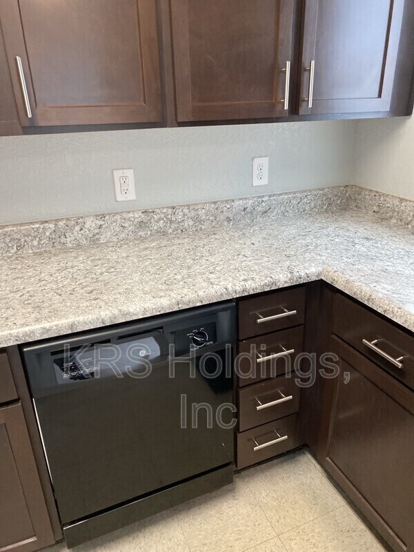 Building Photo - 4355 Newsome Dr