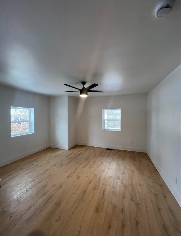 Building Photo - 4128 Ivanhoe Ave