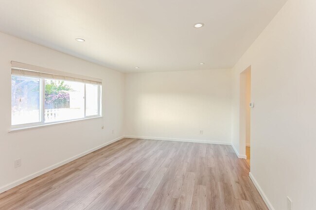 Foto del edificio - 6426-6428 Salem St