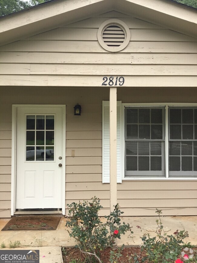 Building Photo - 2819 Bay Leaf Dr SE