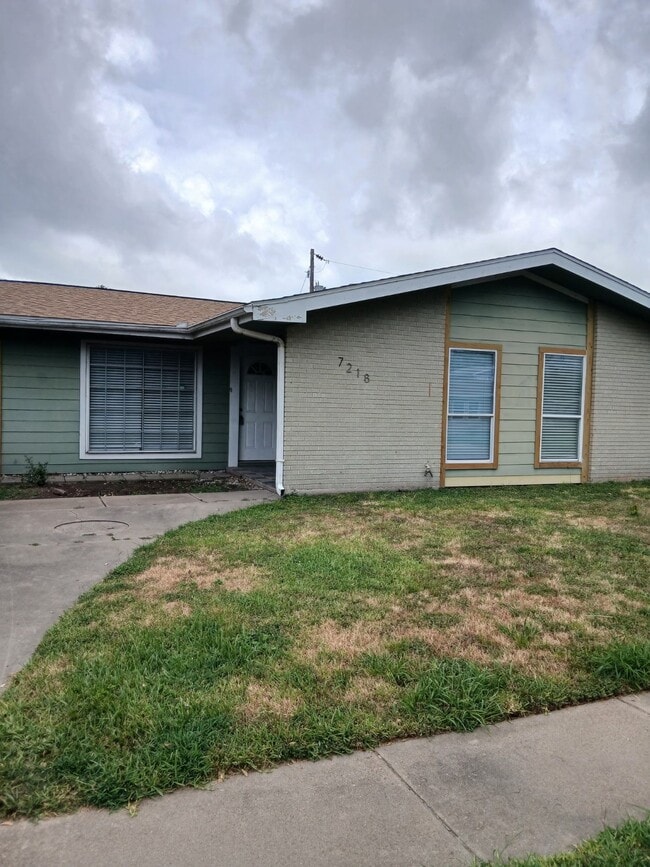 Building Photo - 7218 Yucca Dr
