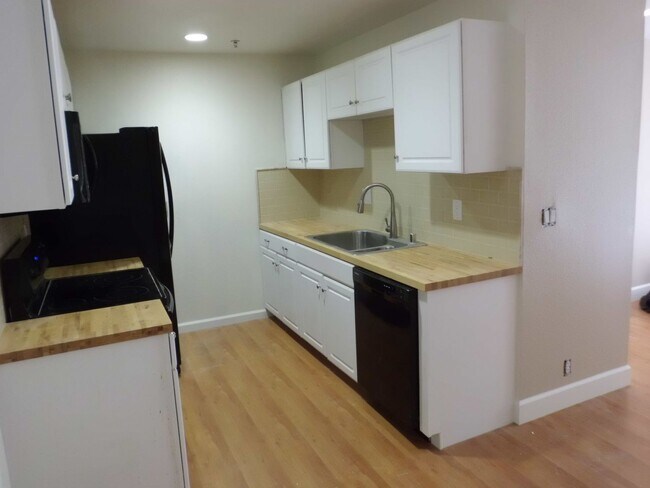 Foto del edificio - Now leasing beautiful one bedroom home!