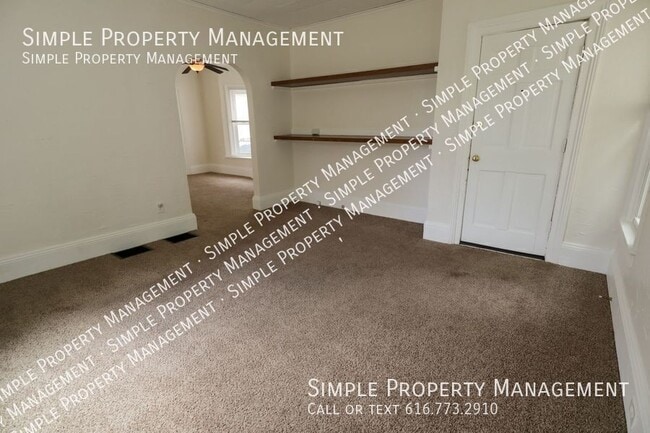 Foto del edificio - 615 Mc Reynolds Ave NW