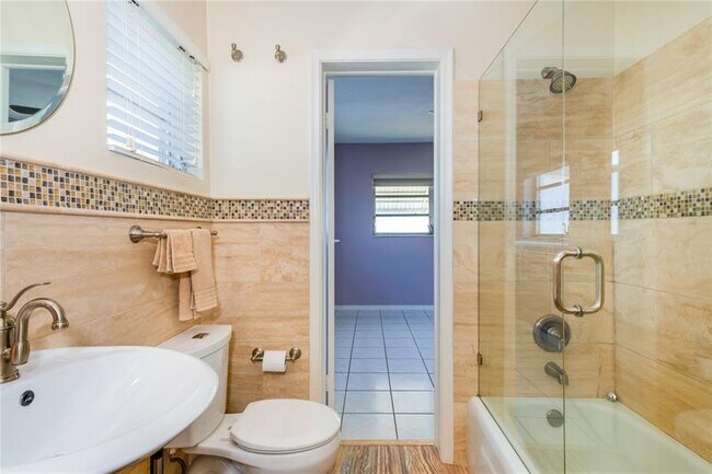 Foto del edificio - 2225 Polk St
