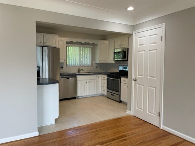 Foto del edificio - 9674 16 1/2 Mile Rd