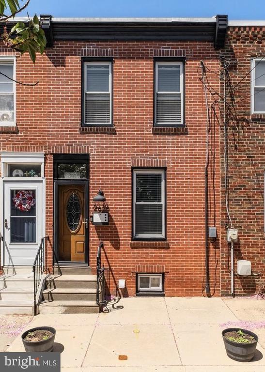 Primary Photo - 2636 Mercer St