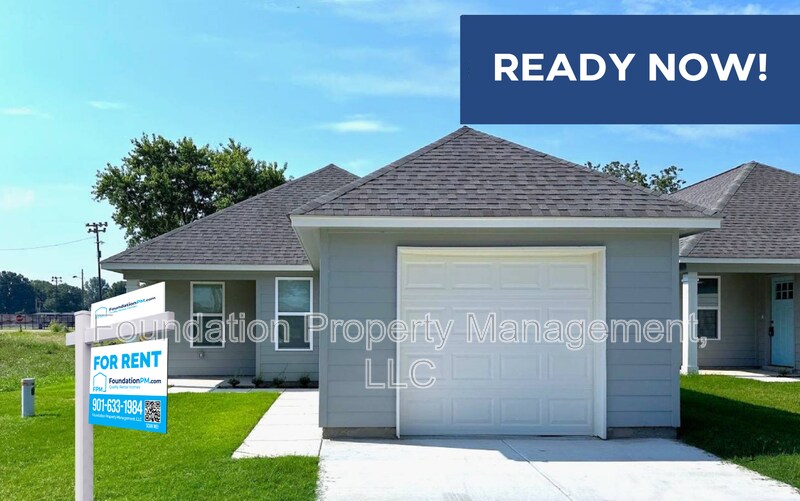 Foto principal - 2500 E Tyler Ave