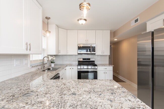 Foto del edificio - 8729 W 73rd Pl