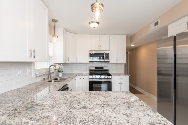 Building Photo - 8729 W 73rd Pl