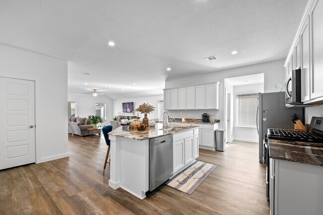Building Photo - 1115 Sommerville Dr