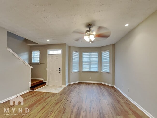 Foto del edificio - 6204 Ellenwood Dr