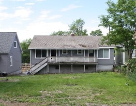 Building Photo - 445-447-447 NE Campus St