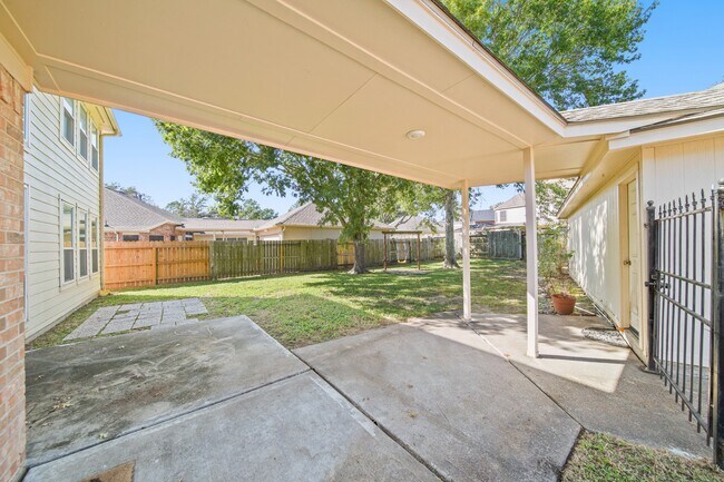 Foto del edificio - 16322 Drystone Ln