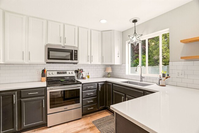 Foto del edificio - Spacious 3BR/3BA Sonata Springs Home | Minutes to Gonzaga & Downtown Spokane