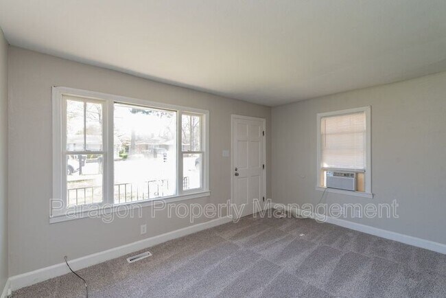 Building Photo - 1116 8th Ave