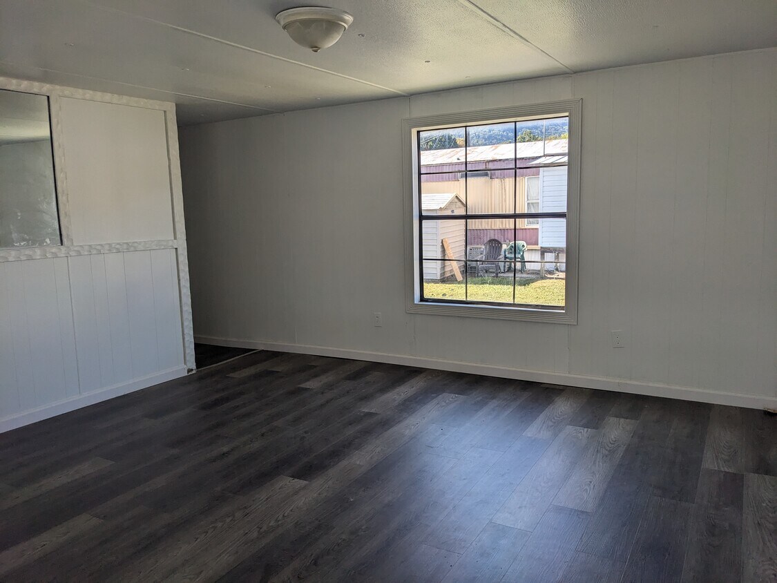 8783 Dayton Pike Unit 23, Soddy Daisy, TN 37379 Apartments in Soddy Daisy, TN