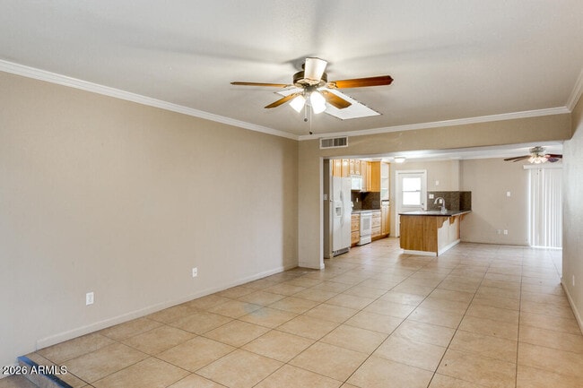 Building Photo - 211 E Geneva Dr