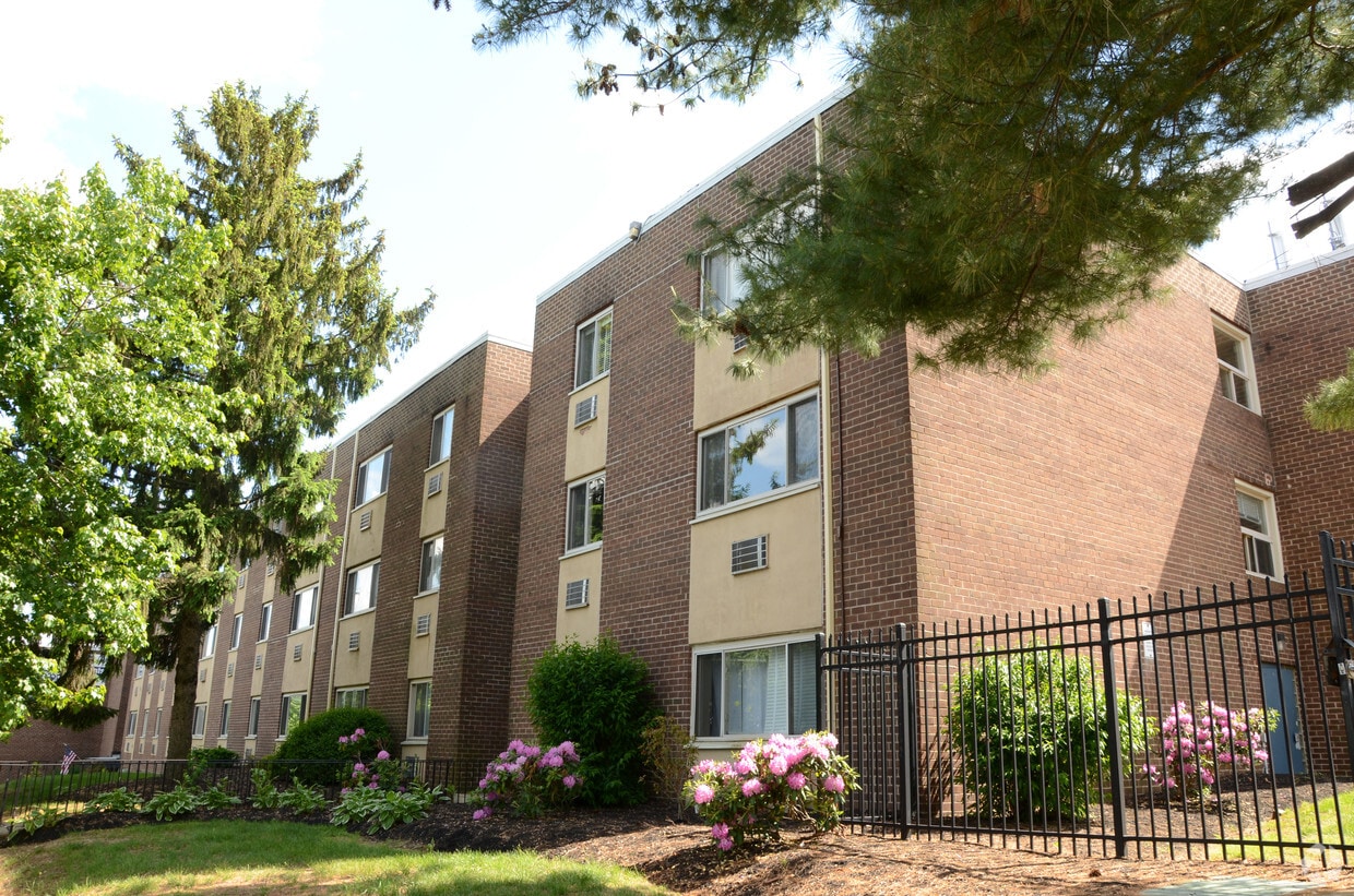 Primary Photo - Haven Arms Apartments