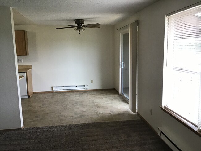 Building Photo - 5009 S Orchard St