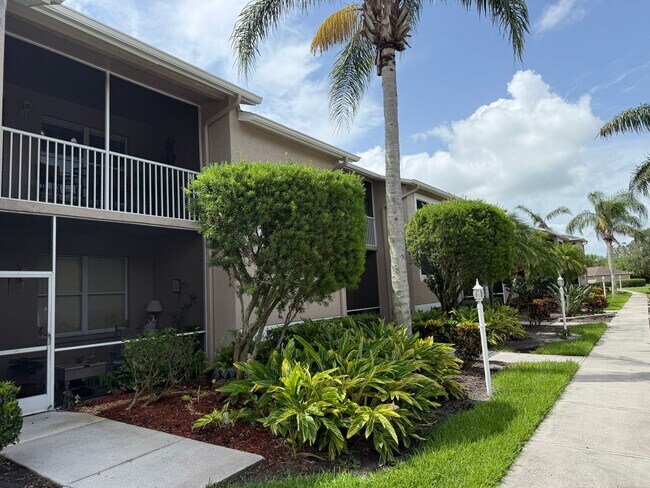 Foto del edificio - 5320 Hyland Hills Ave