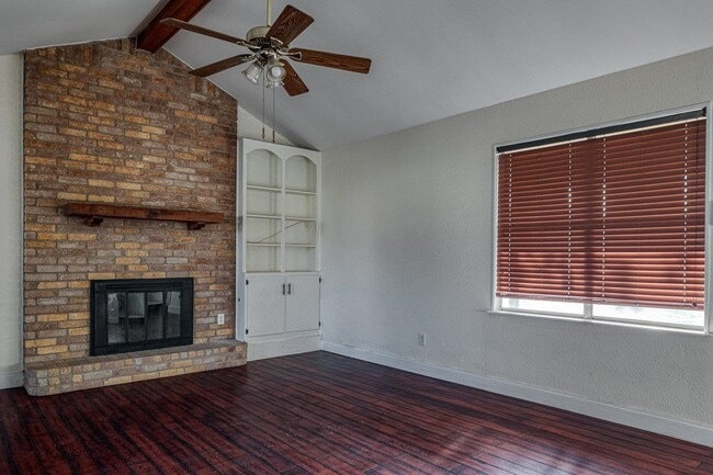 Foto del edificio - 112 Tomahawk Trail