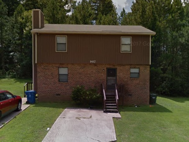 Front view of building - 1417 Cherrycrest Dr