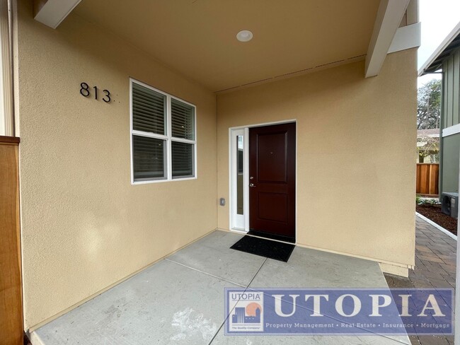 Building Photo - Gorgeous, NEW Construction in Desirable, S...