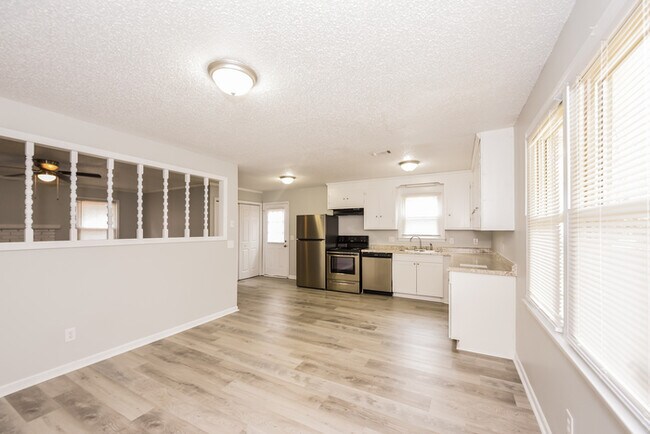 Foto del edificio - Bright 3-Bedroom Home in West Columbia