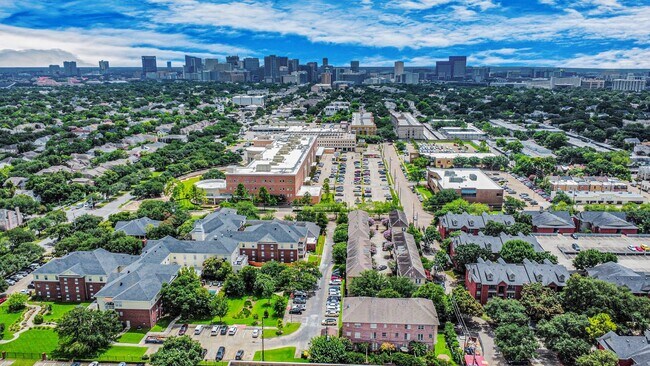 Foto del edificio - 2930 Brompton Square Dr