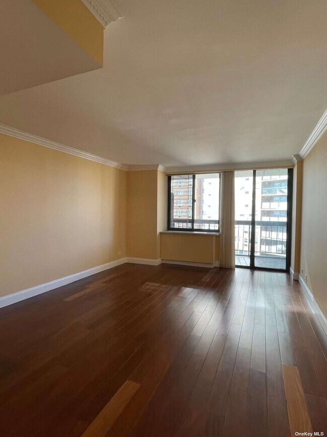 Foto del edificio - 138-35 Elder Ave