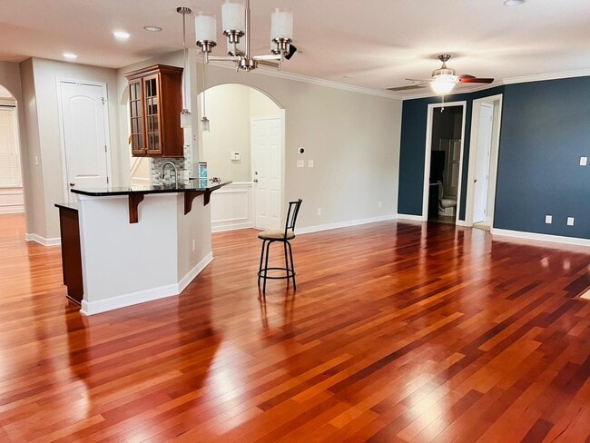 Building Photo - 119 Sand Spur Dr