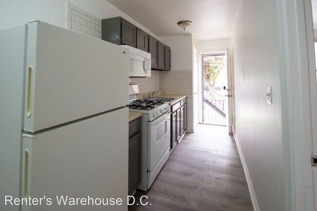 Building Photo - 1 br, 1 bath House - 2021 I St NE #1