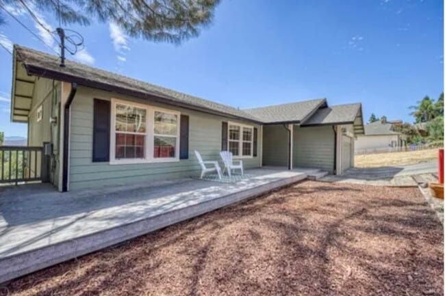 Building Photo - 16561 Hacienda Ct