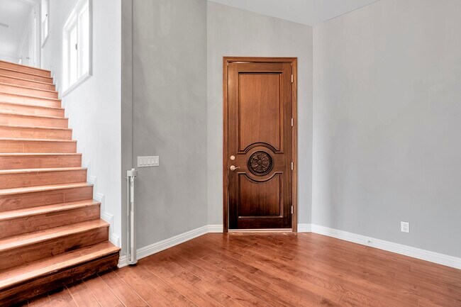 Foto del edificio - 15411 Briarwood Dr