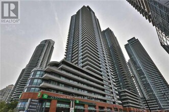 Building Photo - 2212 Lake Shore Blvd W