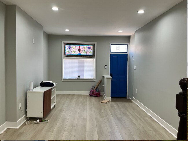 sala de estar - 260 S Highland Ave