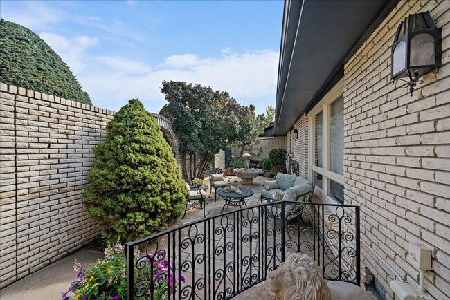 Building Photo - Gorgeous 4 bed 5 bath Luxury rental in Cherry Hills Village!