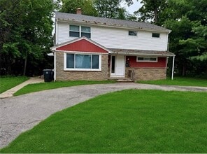 Building Photo - 75 Hobson Ave