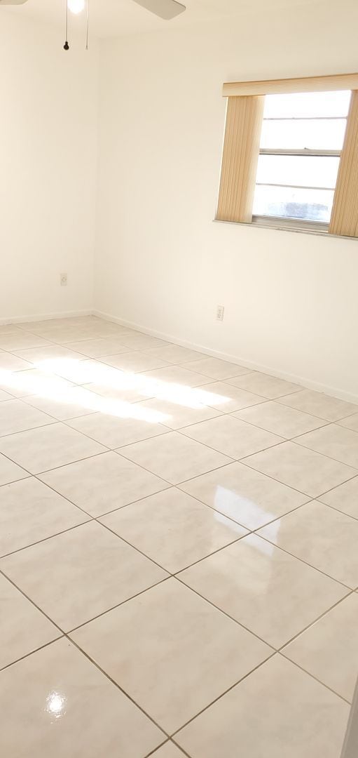 Photo - Charming 2 Bedroom Duplex with Tiled Floor... House