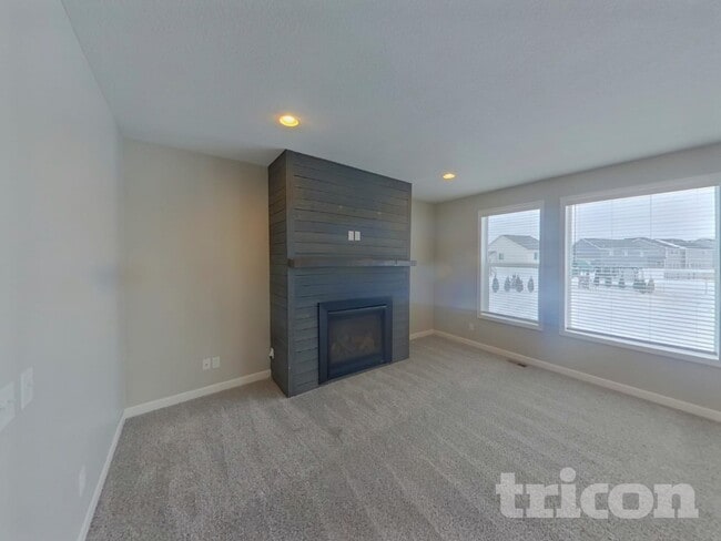 Building Photo - 14060 Ailesbury Ave