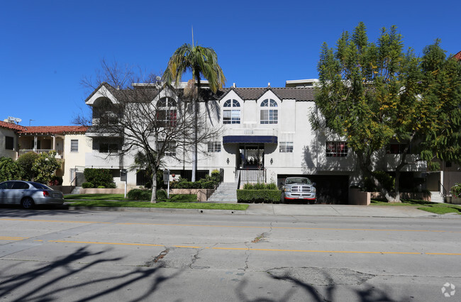 Foto del edificio - Camarillo Court Apartments