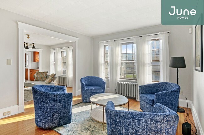 Foto del edificio - ROOM ONLY in 6-bed/2.0-bath Home