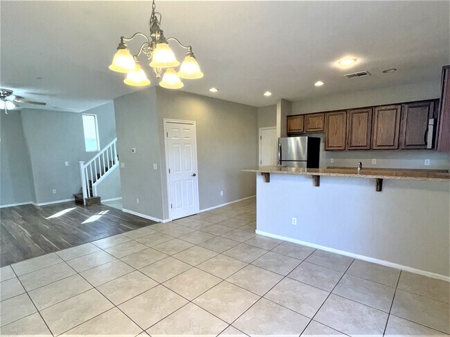 Building Photo - 640 Sumatra Place