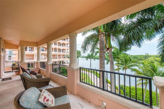 Building Photo - 13647 Deering Bay Dr
