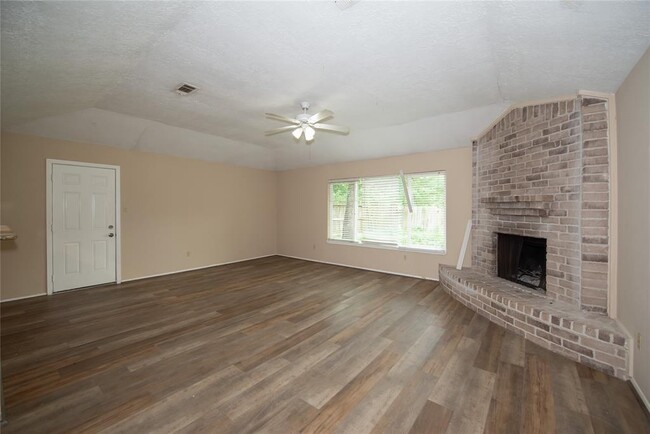 Foto del edificio - 16774 Glen Eagle Dr N