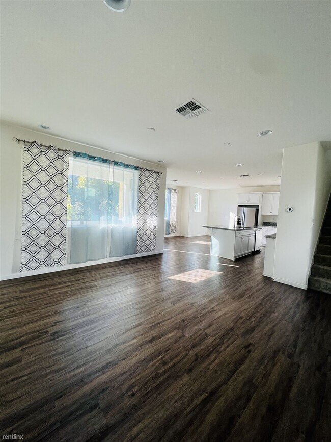 Foto del edificio - 3 br, 3 bath House - 5649 Dublin Boulevard