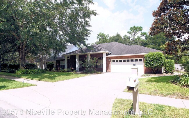 Building Photo - 4 br, 3 bath House - 213 Sweetwater Run