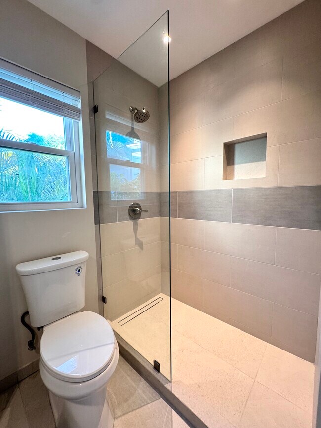 Photo - 3811 Washington Rd House