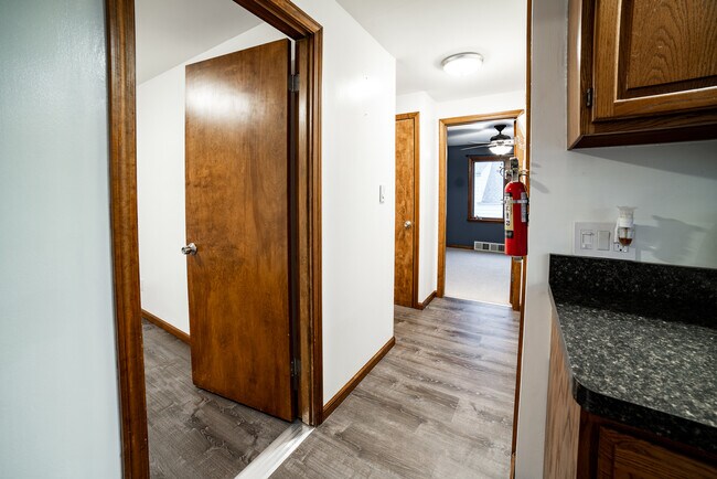 Building Photo - 29 Ellwood Ave